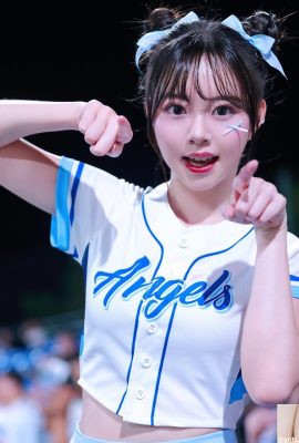 “Belle” é uma garota temperamental com seios grandes e redondos. Ela parece tão cheirosa nas fotos (10P)