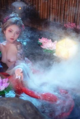 Seios grandes, banho de beleza clássico