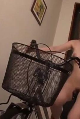 Tutora nua, se você conseguir ir bem no exame, deixe a família toda foder ela junta (49P)