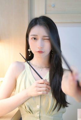 A beleza temperamental “Long Weiwei” tem olhos encantadores que brilham… cheios de tentação (10P)