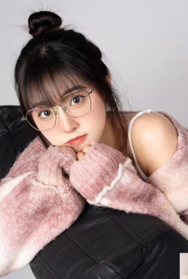 As curvas encantadoras da beleza sexy online “Stupid C” acendem diretamente a fome (10P)