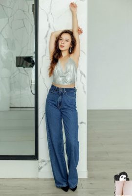 (Suicide Girls) 09 de agosto de 2025 – Lambie – Pele Prateada (56P)