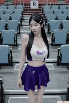 Faça check-in na Piscina Xuebao! A perspectiva da deusa líder de torcida doce, de seios grandes e esbelta é muito malvada (12P)